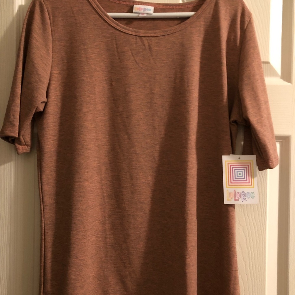 LuLaRoe Brand New Gigi shirt size extra Large